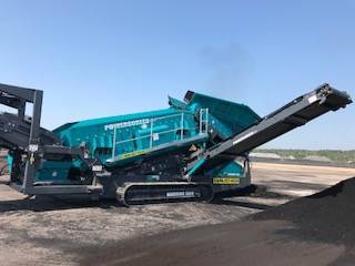 2017 Powerscreen Warrior 1800 Apron Feeder Track