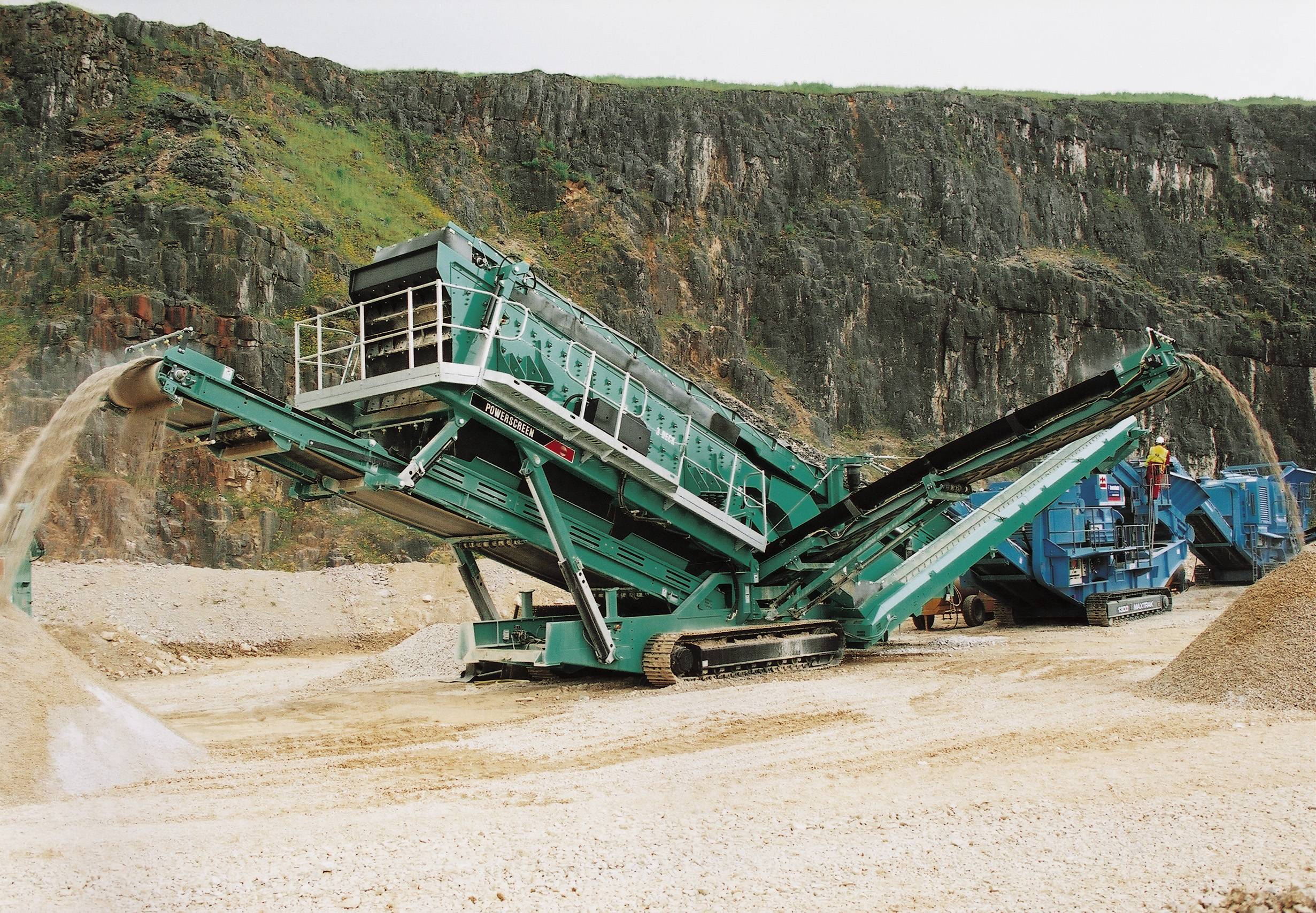 Powerscreen Chieftain 2400