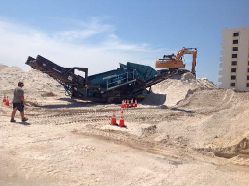 2017 Powerscreen Warrior 1800 Apron Feeder Track