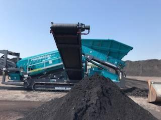 2017 Powerscreen Warrior 1800 Apron Feeder Track