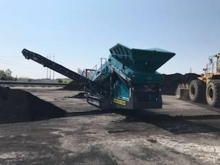 2017 Powerscreen Warrior 1800 Apron Feeder Track