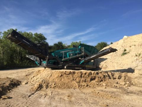 2019Powerscreen Warrior 1800 Track Apron Feeder