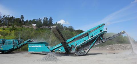 Powerscreen Chieftain 2200 blasted granite