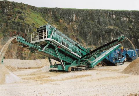 Powerscreen Chieftain 2400