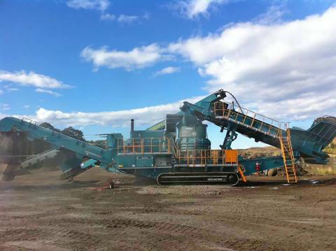 Powerscreen 1500 Maxtrak