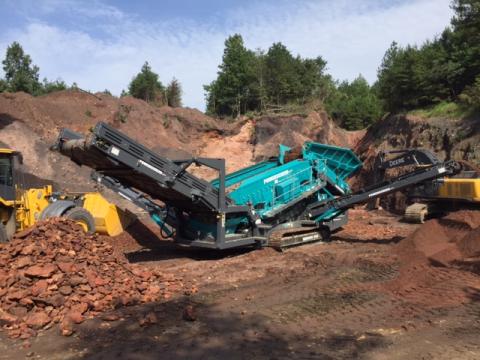 2019Powerscreen Warrior 1800 Track Apron Feeder